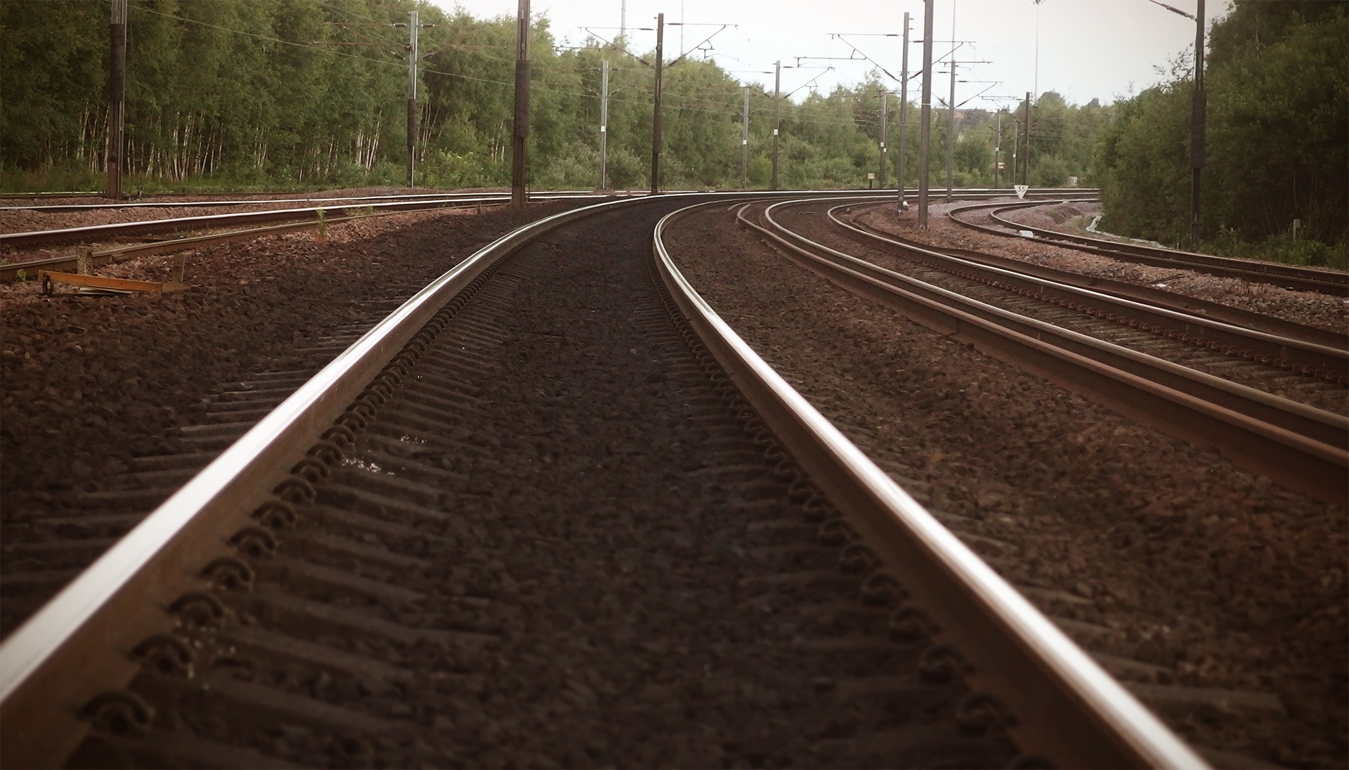 Canted track on the Fast lines south of Doncaster
